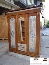 Kami bisa menerima pesanan lemari dengan ukuran 2 pintu atau 3 pintu bahkan 4 pintu atau lebih. Jual Lemari Pakaian 3 Pintu Modern Kayu Jati Furniture Asli Jepara Gandis Furniture Jepara