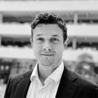 Dani Mac's Instagram, Twitter & Facebook