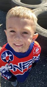 Race day Thunder Road❄️🏁🧡#8 Zay raced for points today. He was able to  have some practice time and 3 races. He brought home a 3rd place average  and we couldn't be more