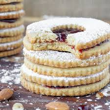 Jan 13, 2021 · all almond flour cookies are super soft ad fragile when they are hot. Traditional Raspberry Linzer Cookies Christmas Cookies