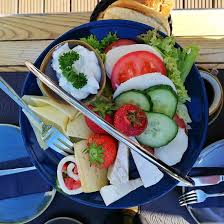 Von dort blicken sie in den garten mit baumbestand. Pension Haus Achtern Diek Bewertungen Fotos Preisvergleich Fehmarn Tripadvisor