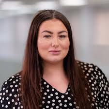 Cyllideb Hydref 2024: Gwerthu Eich Busnes i EOT Newydd Ddod Hyd yn oed yn  Fwy Apelgar