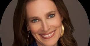 Libby Casey's Instagram, Twitter & Facebook