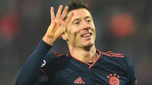 Latest robert lewandowski news including goals, stats and injury updates for bayern munich and poland striker plus transfer links and more here. Lewandowski Names The Top Five Strikers In The World Marca In English