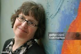 1,124 Emily Hayes Photos & High Res Pictures