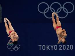 La pareja mexicana recibió entre 7.0 y 8.0 en su tercer clavado, acumulando 160.50 para esa parte de la final de clavados sincronizados en plataforma de diez metros. 4mm67lb3xjxpxm
