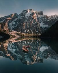 Magical sunrise 🌅 📸 Daniel Asam (IG: daniel_asam) . . #sunrise #mountains  #clouds #nature #summit #hiking