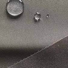 Kain kalis air mempunyai tekstur yang sangat tenunan dan merasa seperti poliester atau getah apabila dipakai. Poliester 600d Oxford Kain Kalis Air Pu Coating