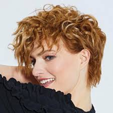 34 cortes de cabelo médio ⋆ de frente para o mar. Tagli Capelli Corti Ricci Sfumati Inverno 2020 Short Curly Hair Hairstyle Hair Beauty