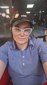 Waffle House Employee Reaches 12096 Dumpster Trips in 42 Years