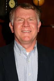 Hamilton County finance administrator Louis Wright returns to work