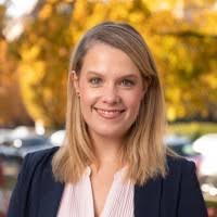 60+ "Iris D." profiles