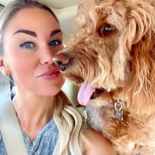 Kaitlin Warren (kewarrenn@)