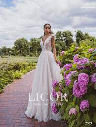 Das brautkleid oder hochzeitskleid wird von der braut zur hochzeitszeremonie getragen. Wedding Dress Licor 2003 Wedboom Eu Online Store