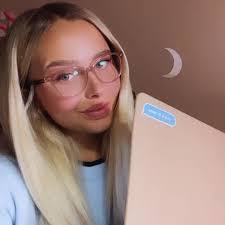 Ashley Tribble's Instagram, Twitter & Facebook