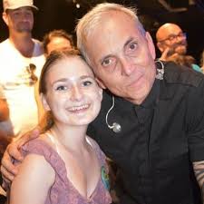 Melanie Dickens (@fuzzymelanie29)