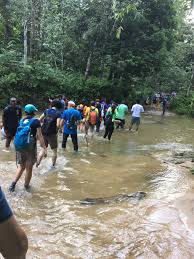 Hulu tamu hot springs (kolam air panas hulu tamu) the hulu tamu hot springs is a natural hot springs pool located next to the transit town of batang kali, about an hour's drive from kuala lumpur city center. Hulu Tamu Hot Springs Kuala Kubu Baharu Updated May 2021 Top Tips Before You Go With Photos Tripadvisor