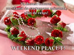 Weekend Placut Holiday Decor Christmas Wreaths Happy Weekend