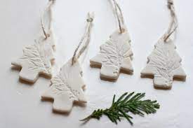 Make easy salt dough ornaments from ingredients you already have on hand. Decoration De Noel En Pate A Sel Originale Et Personnalisee