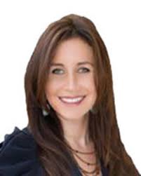 Amanda Levison's Instagram, Twitter & Facebook