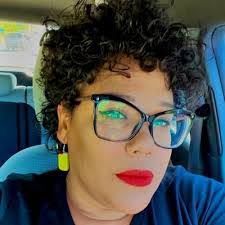 Aisha Dari's Instagram, Twitter & Facebook