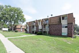 North locations & hours in bellevue, ne 68005. Fontainebleau Apartments Bellevue Ne Apartments Com