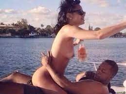 Rihanna Sex Tape Leaked From iCloud [ Full Vid ] – Celebs Unmasked