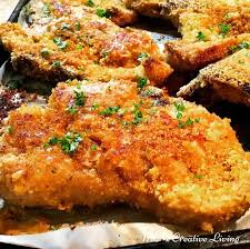 Crispy Oven Baked Pork Chops With Pork Chops Panko Italian Style Bread Crumbs Paprika Salt Black Peppe Baked Pork Pork Chop Recipes Baked Baked Pork Chops