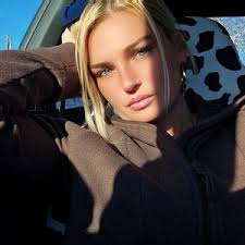 Brandy Ingham's Instagram, Twitter & Facebook