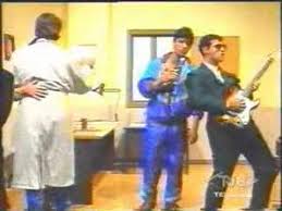 Riccardo scamarcio, che di pericle il nero è stato, oltre che il protagonista anche il produttore con la buena onda insieme alla compagna valeria golino e a viola prestieri, ha raccontato di aver festeggiato per dieci giorni quando riccardo scamarcio in 'pericle il nero' è l'emissario di un boss della camorra. Piero Scamarcio La Pioggia Viola Youtube