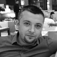 300+ profilů „Štrachota“