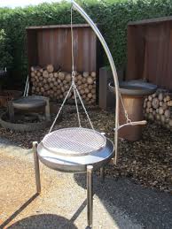 Sichtschutz Rostig Garteneinfassung Brunnen Aus Stahl Gartendesign Vorarlberg Garten Design Garten Design