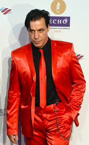 It's where your interests connect you with your people. Till Lindemann Wird Opfer Russischer Propaganda