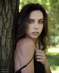 Sarah Rodgers's Instagram, Twitter & Facebook