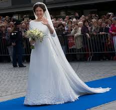 24 Photos That Show What Royal Wedding Dresses Look Like Around The World Royal Brides Royal Wedding Gowns Royal Wedding Dress