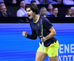 Alcaraz vence a Basilashvili y avanza a cuartos de final del torneo de Viena