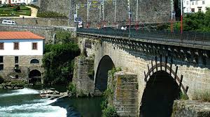 Hotéis, restaurantes, actividades, pontos turísticos e muito mais. Mittelalterliche Brucke Barcelos Www Visitportugal Com