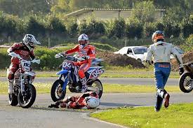 Der hergang gleicht jenem bei den unfällen von marco simoncelli und shoya tomizawa. Romboni Starb Bei Simoncelli Gedenkrennen Magazin Sport Meldungen Vienna At