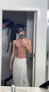 GuyTography — Sebastian Moy