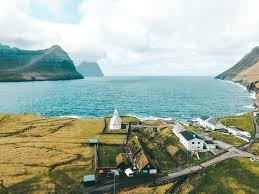But the island harbors a difficult past, and it's about to be. Faroe Islands Tudo Que Voce Precisa Saber Antes De Ir Trip To Follow
