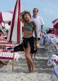 Loris karius' stunning girlfriend sophia thomalla has landed a job as host of a reality tv dating show. Sophia Thomalla And Loris Sven Karius Clicked In Miami Beach