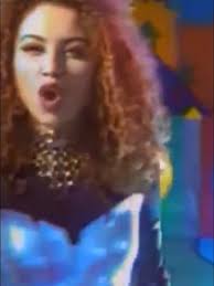 Exploring the Music of Edie Brickell: I Am What I Am