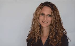 They aren't just for hiding! Curly Hair Hack How To Use Bobby Pins For Bigger Hair Naturallycurly Com