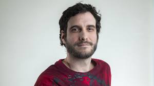 A modell akkor szült, amikor . Orban Viktort Azert Gyuloltek A Kommunistak Mert O Volt Az Elso Aki Atverte Es Megalazta Oket Hirmagazin Eu