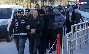 Haberler / yerel adana'da evde çıkan yangında 1 kişi öldü 3 kişi yaralandı adana'da bir evde çıkan yangına müdahale eden itfaiye ekipleri, alevlerin arasında bir kadının cansız bedenine ulaştı. Adana Haberleri Adana 24 Adana Haber
