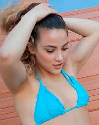 Sofie Dossi Sexy Tits and Ass Photo Collection - Fappenist