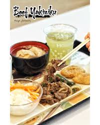 Salad buah seger dingin merupakan cemilan sehat dengan harga terjangkau. Menikmati Menu Hokben Pekanbaru Saat Ummi Berbagi Serba Serbi Hari