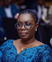 The ever beautiful Ursula... Age gracefully Mom, Happ birthday.