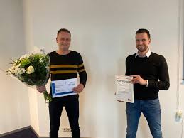 Mondial R Vlot Zn A Twitter Vandaag Is Onze Collega John Peters Maar Liefst 12 5 Jaar In Dienst We Bedanken John Voor Zijn Waardevolle Inzet Binnen Ons Bedrijf Https T Co Xvbgosqtt7