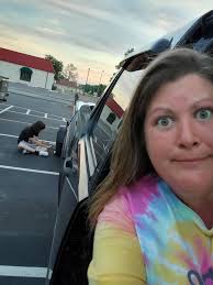 How many people does it take to fix a flat tire?